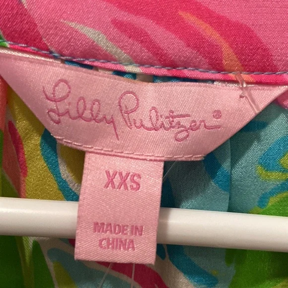 Lilly Pulitzer blouse - Picture 3 of 5